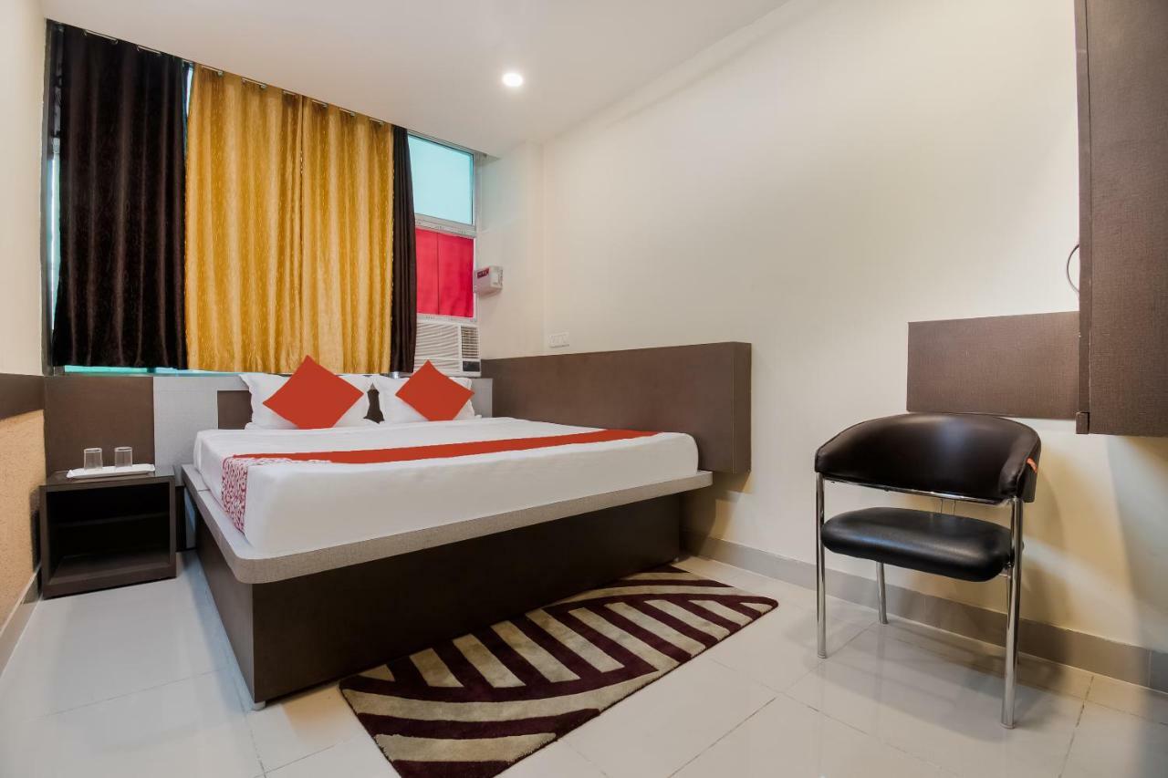 Oyo 45609 The Legend Inn Deluxe Danapur Extérieur photo